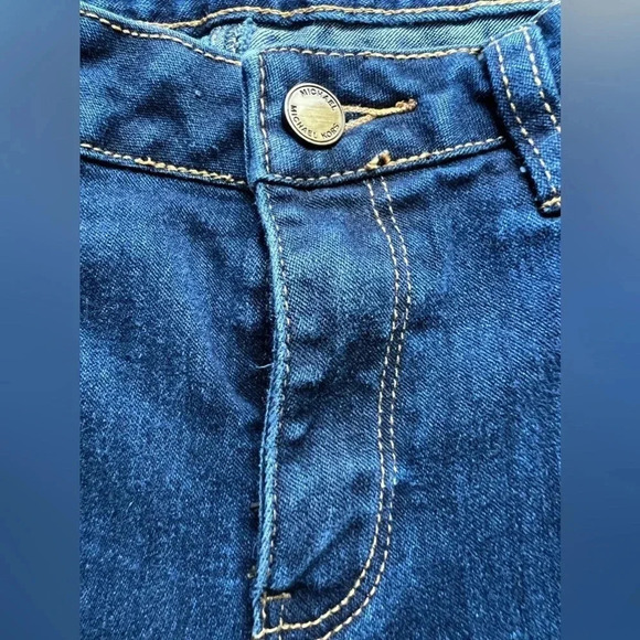 Michael Kors | woman’s denim Capri/cropped  pants. Size: 8. - Picture 8 of 14